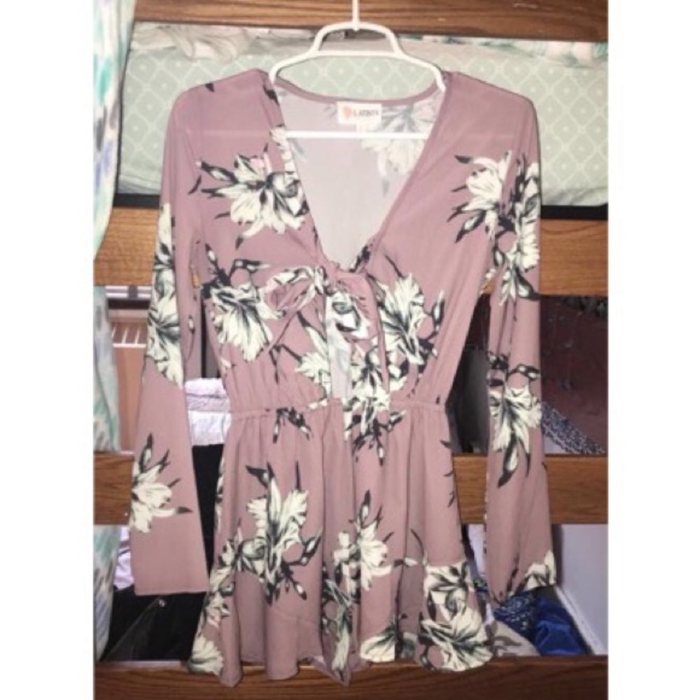 NEVER WORN ROMPER💟